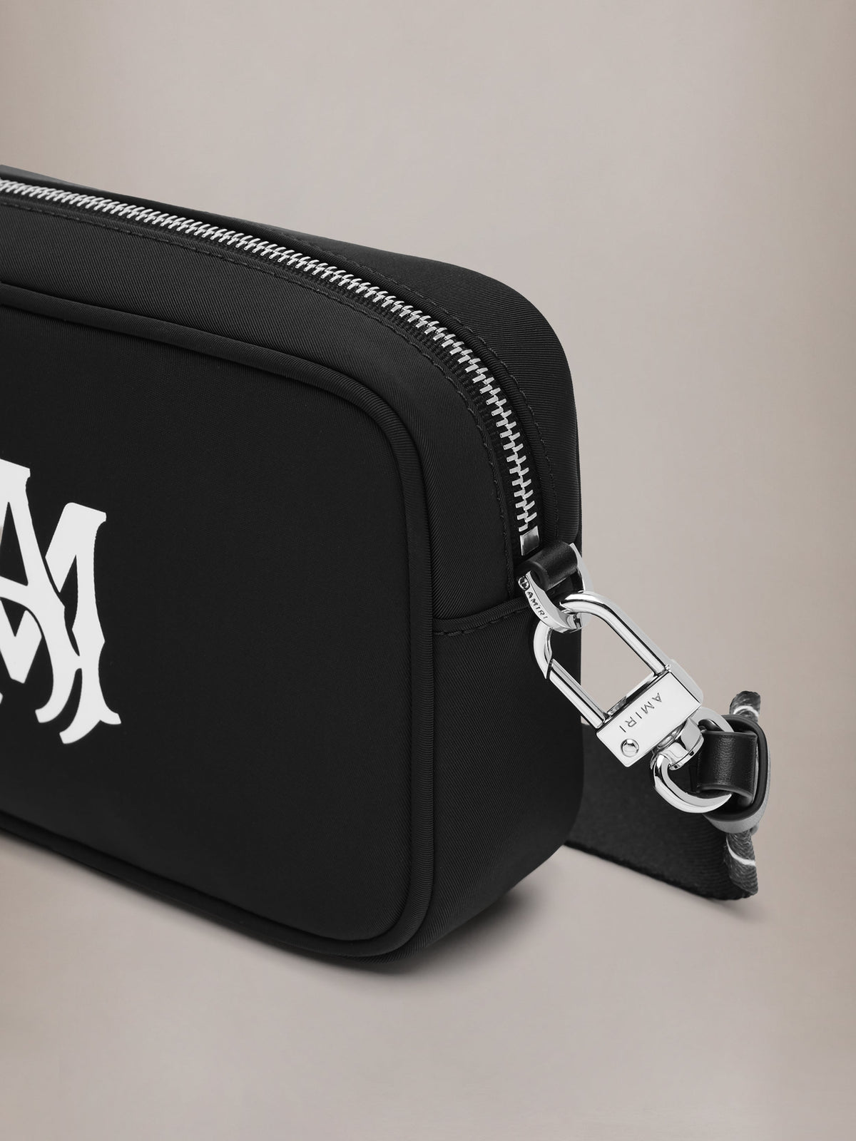 MA CAMERA CASE - Black