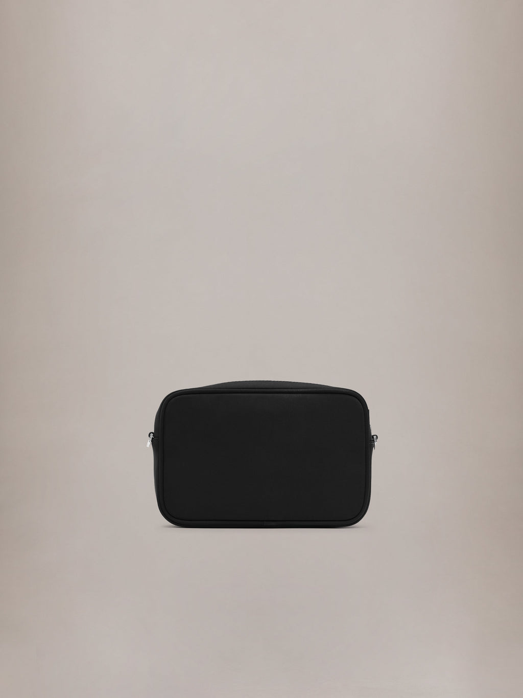 ARTS DISTRICT CAMERA CASE - Black