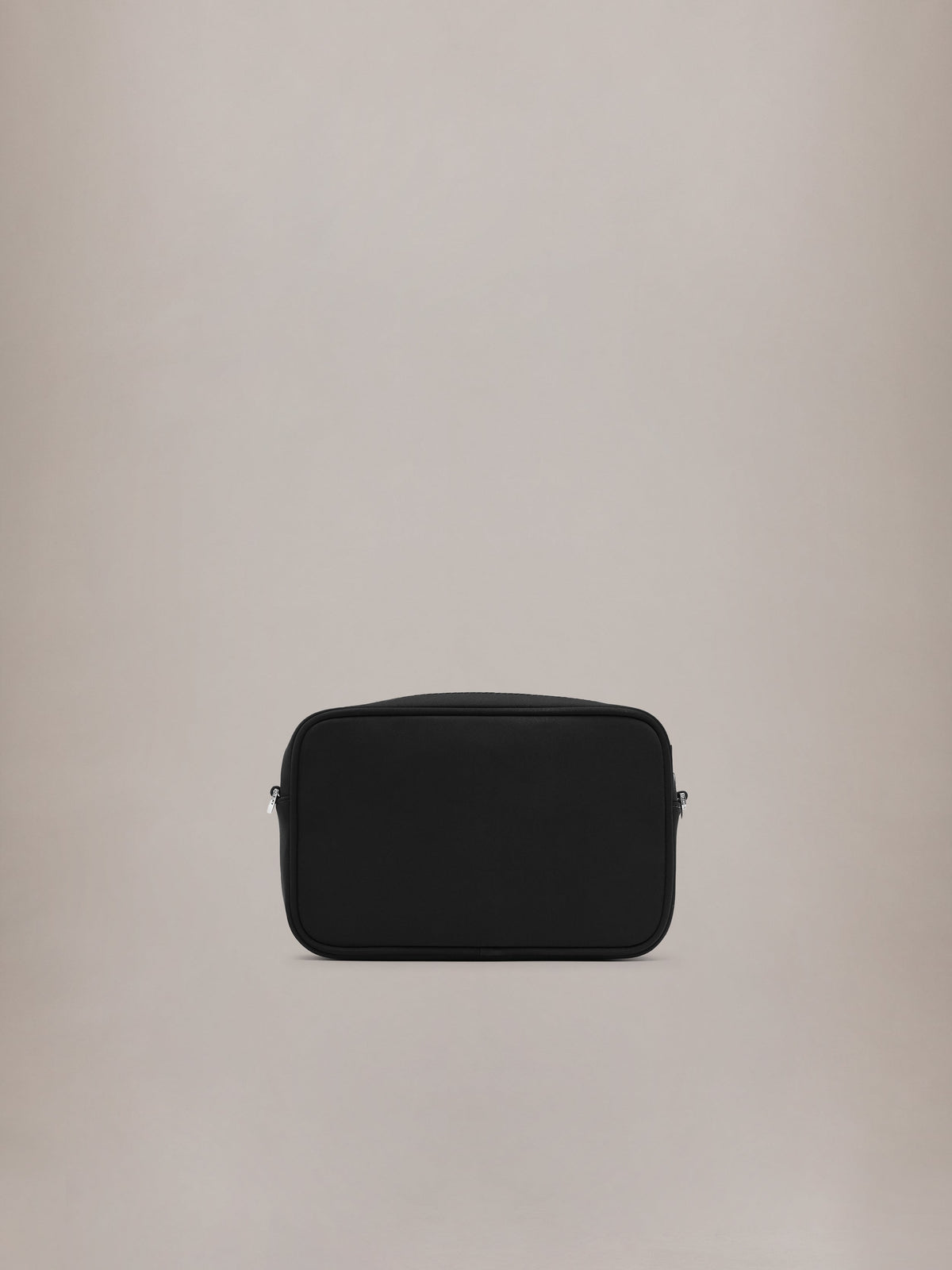 ARTS DISTRICT CAMERA CASE - Black