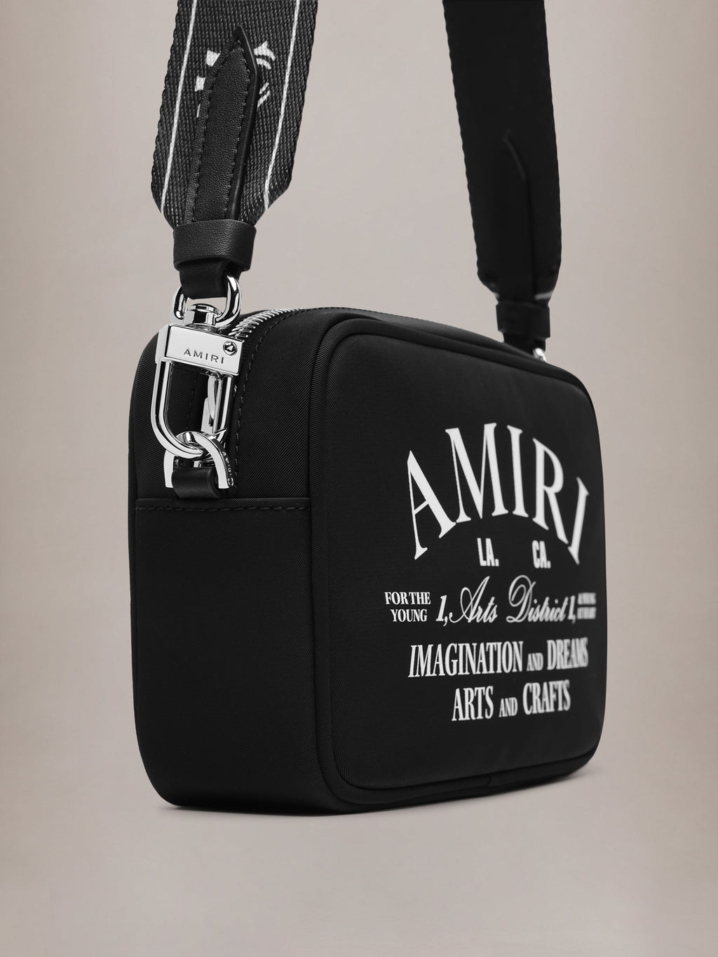 ARTS DISTRICT CAMERA CASE - Black