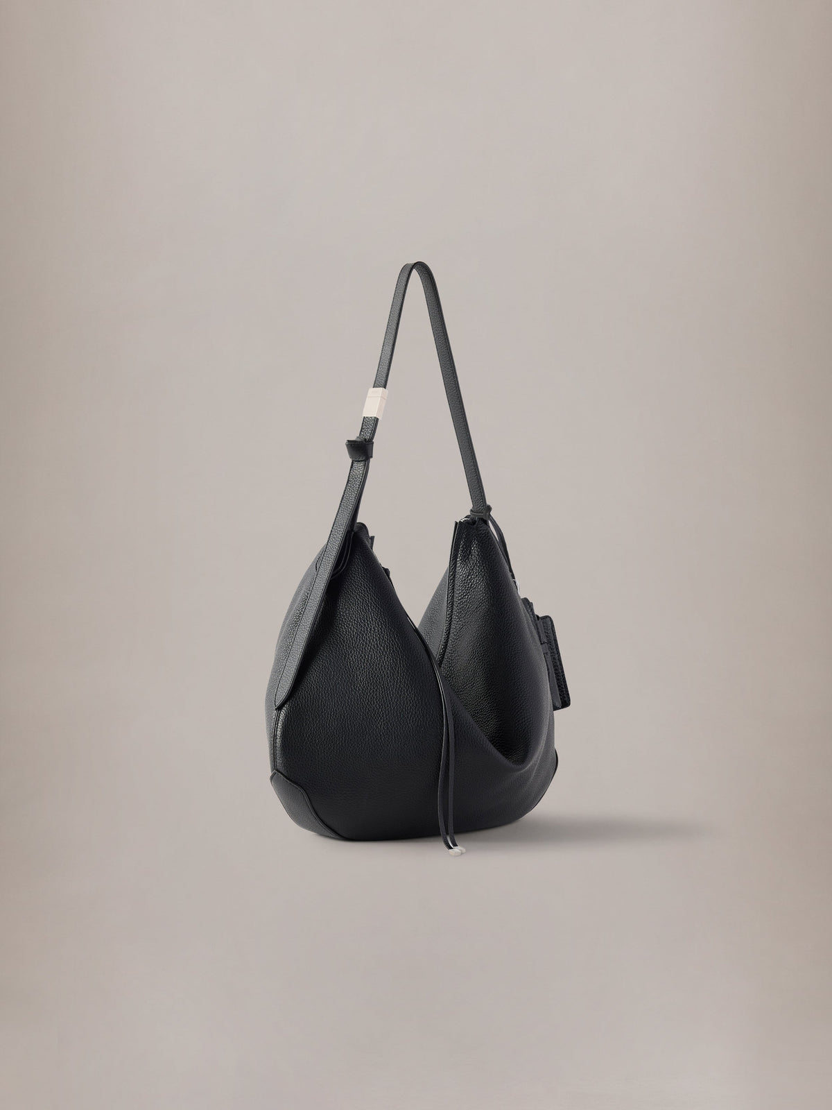 WOMEN - WOMEN'S BISCOTTO SHOULDER BAG - Black