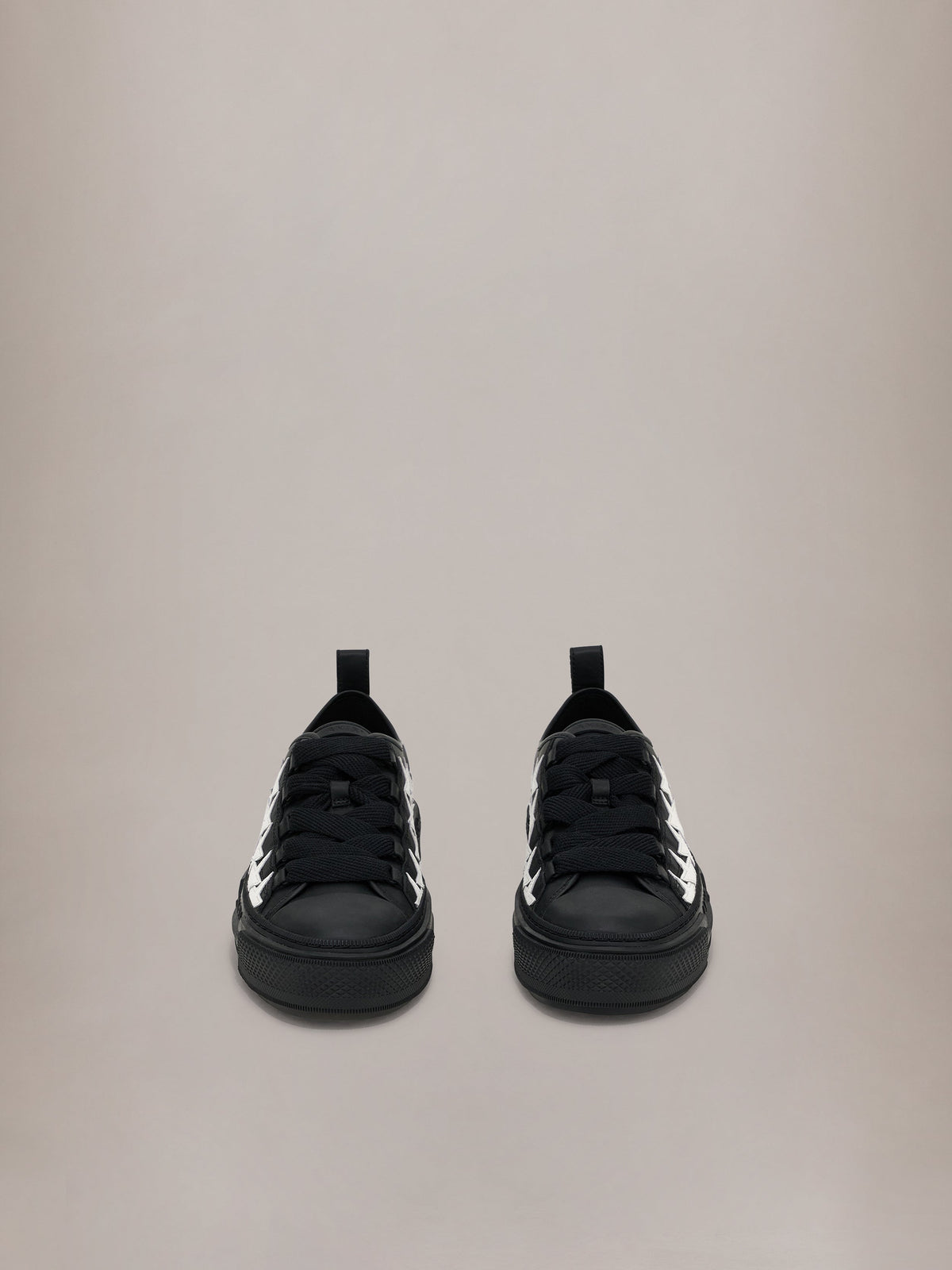 STARS COURT LOW - Black