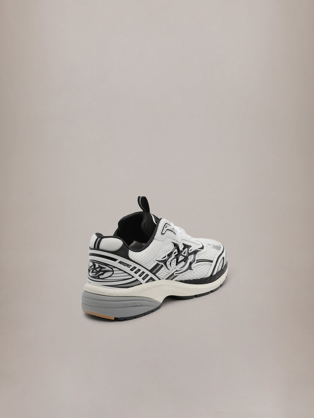 WOMEN- WOMEN'S M-TECH - White Black