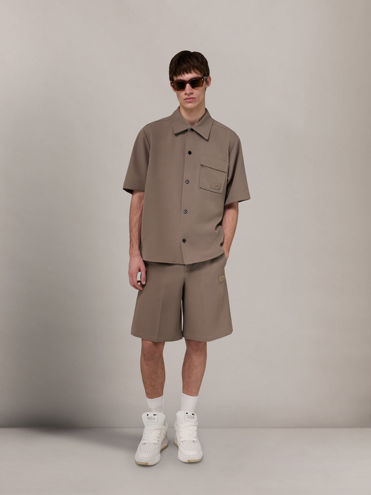 AMIRI PATCH CADY TRACK SHORT - Dark Sand
