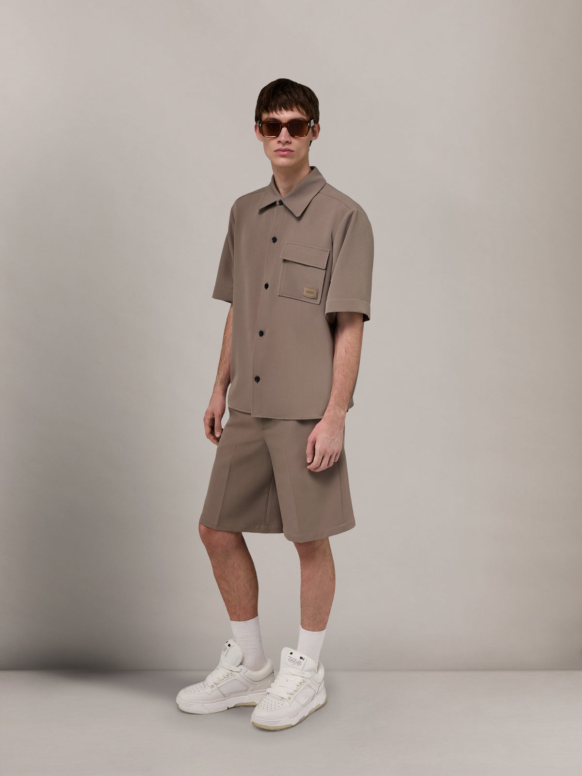 AMIRI PATCH CADY TRACK SHORT - Dark Sand