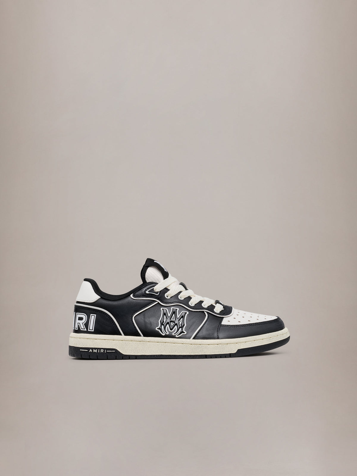 NEWPORT - Black