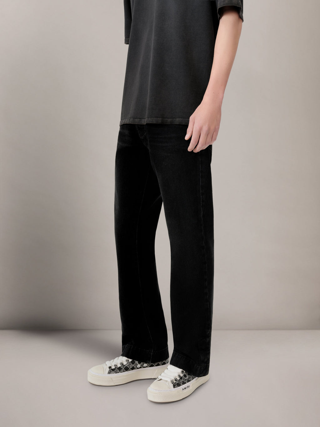 STRAIGHT FLARE JEAN - Vintage Black