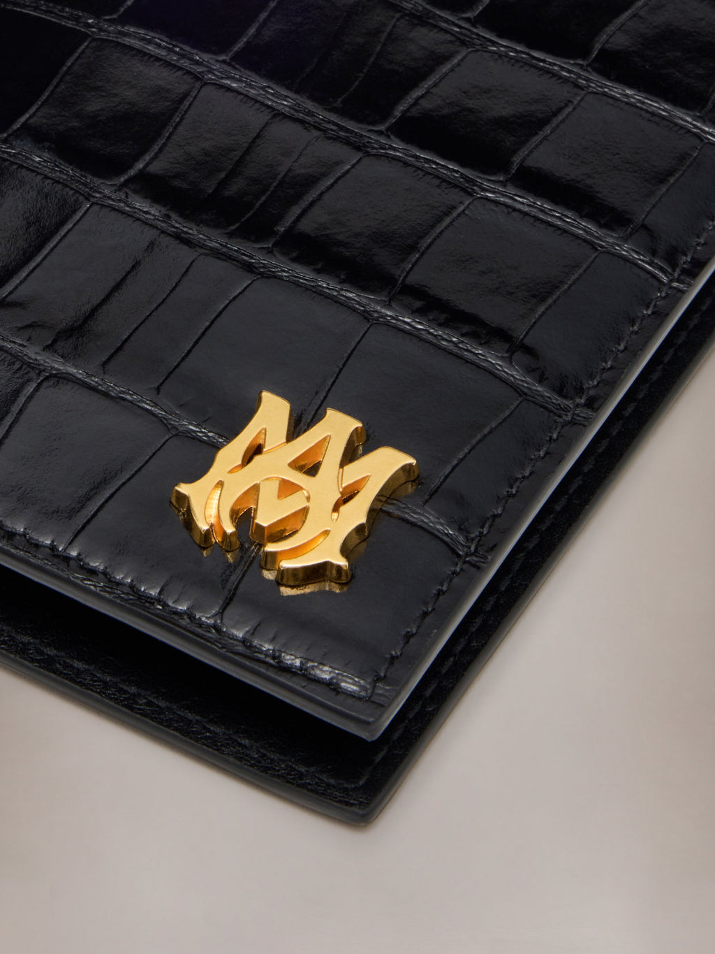 CROC EMBOSSED PASSPORT HOLDER - BLACK